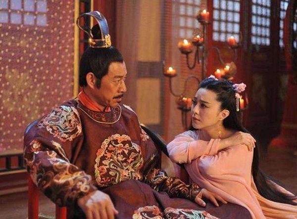 Võ Tắc Thiên từng xây dựng một mật thất, đêm đến bất kể hoan lạc với nam sủng cũng phải dành thời gian vào phòng này để làm một việc-4