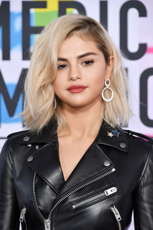 Nhan sắc của Selena Gomez xuất chúng thế nào? Nhìn cô cân đủ kiểu tóc ngắn mà càng xuýt xoa-8