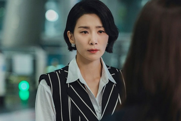 Nhìn chiếc xe đã cạn xăng, chồng tôi than ngắn thở dài, còn suýt gọi cho mẹ vợ để yêu cầu một chuyện vô lý đùng đùng-1