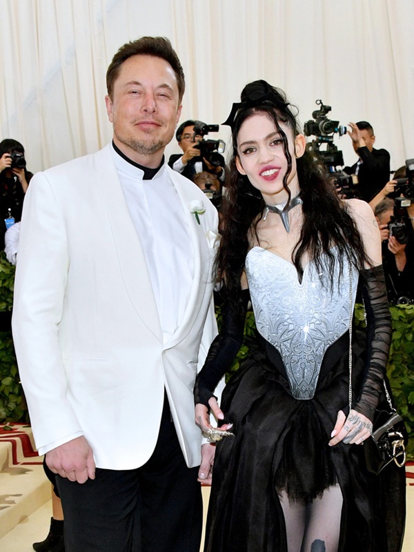 Nữ ca sĩ đình đám tuyên bố quay lại với tỷ phú giàu nhất hành tinh Elon Musk và… hạ sinh luôn con thứ 2, tên độc lạ của bé gây sốt MXH-1