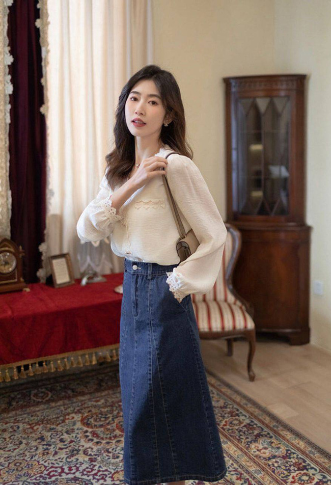 Sơ mi + chân váy midi: Công thức giúp nàng công sở tuổi 30 hack eo thon dáng chuẩn đẹp miễn chê-3