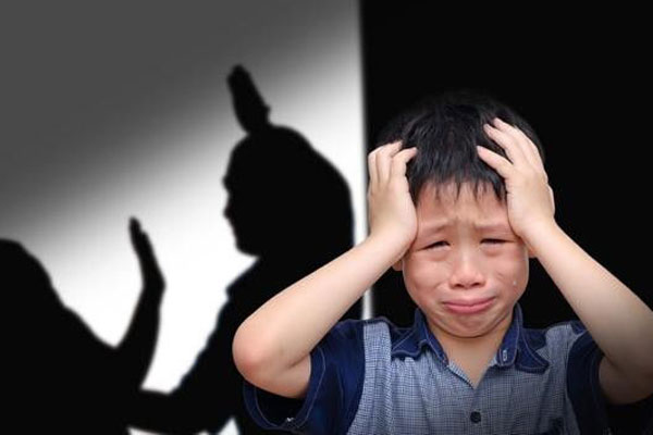 Cậu bé bóc phốt bố mê gái trong Bố ơi mình đi đâu thế sau 8 năm: Lột xác như trai Hàn, mái tóc lãng tử khác xa hồi bé-6