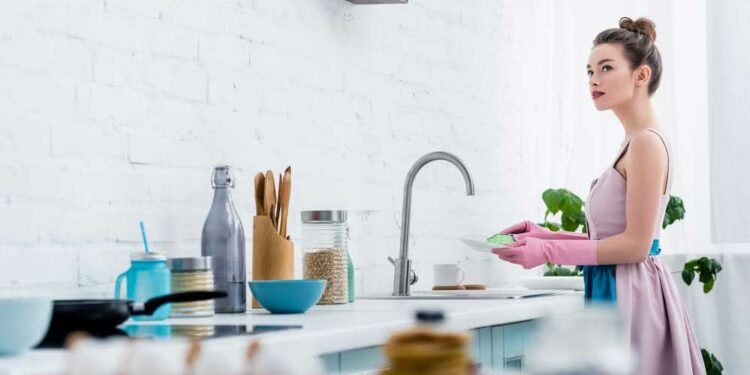 Mẹo giúp rửa bát nhanh hỏa tốc nhưng vẫn sạch bong kin kít và an toàn cho&nbsp;sức khỏe-2