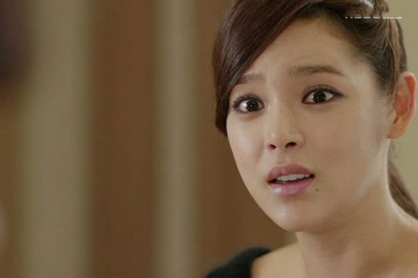 Vào đúng ngày sinh nhật lần thứ 60 của mẹ tôi, chị dâu làm mẹ tức giận đến mức phải nhập viện, hôm sau anh tôi đâm đơn ly hôn-1