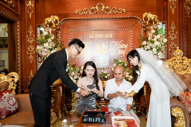 Cô dâu ở nhà dát toàn vàng 24k, nhận hồi môn 10 tỷ, ô tô BMW: Gia thế khủng ở Sóc Trăng-5