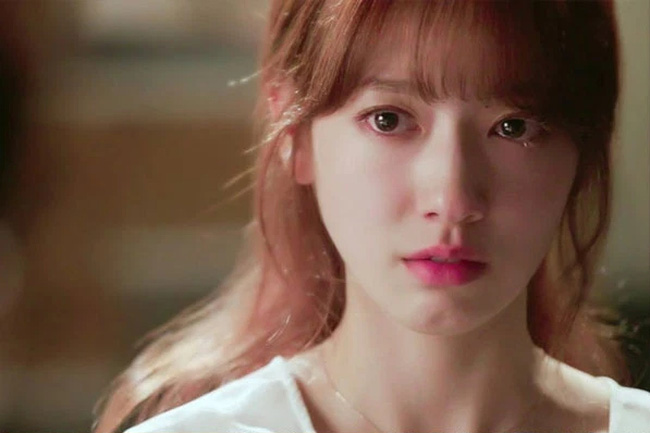 Nửa đêm, nghe thấy tiếng vỡ toang ngoài phòng khách, tôi vội vàng chạy ra xem thì chứng kiến hành động tồi tệ của chồng-2