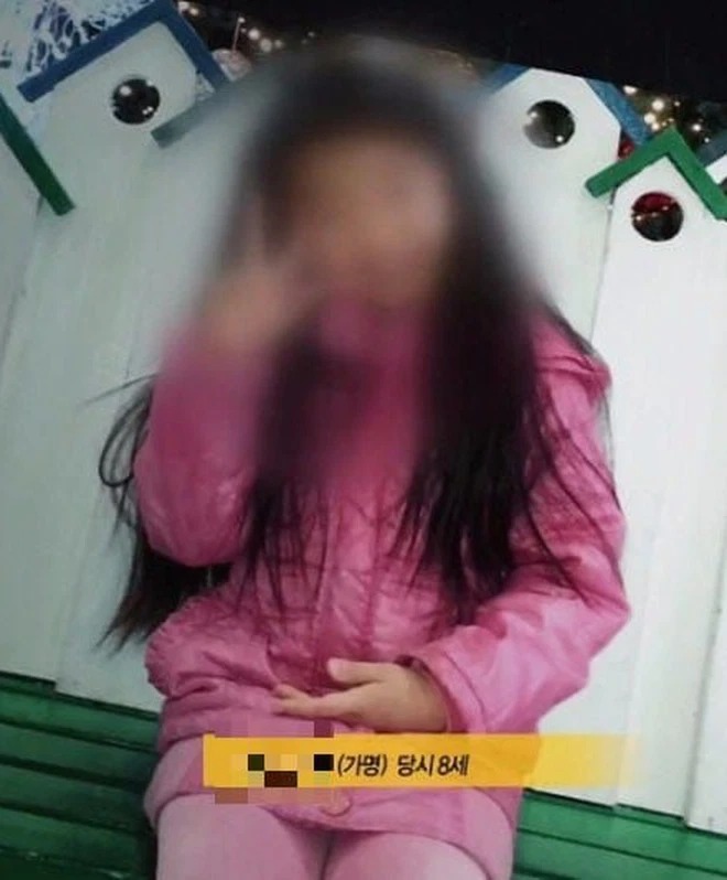 Đang chơi dưới sân, bé gái dẫn người lạ lên nhà cho sạc nhờ điện thoại, sai lầm mở ra tội ác man rợ, danh tính hung thủ gây phẫn nộ-4