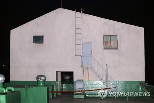 Đang chơi dưới sân, bé gái dẫn người lạ lên nhà cho sạc nhờ điện thoại, sai lầm mở ra tội ác man rợ, danh tính hung thủ gây phẫn nộ-6