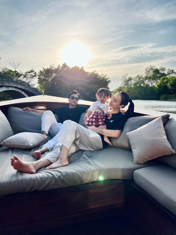 Đàm Thu Trang nóng mặt vì bị cho ra rìa, nhìn biểu cảm của ái nữ bên Cường Đô La mà bất lực-6
