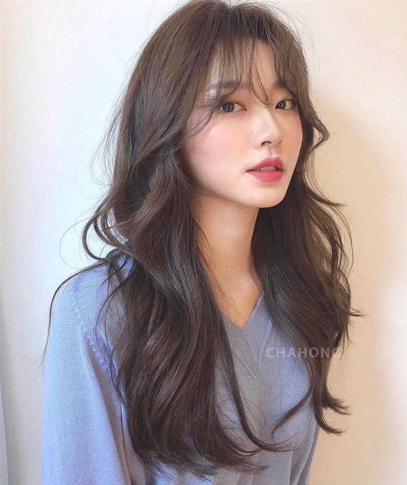 Là tóc xoăn nhưng 4 kiểu này giúp trẻ ra 5 tuổi, còn đang là xu hướng hot rần rần ngoài tiệm-6