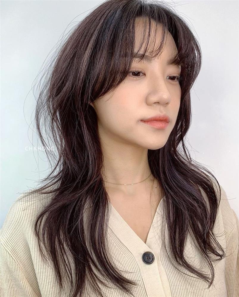 Là tóc xoăn nhưng 4 kiểu này giúp trẻ ra 5 tuổi, còn đang là xu hướng hot rần rần ngoài tiệm-7