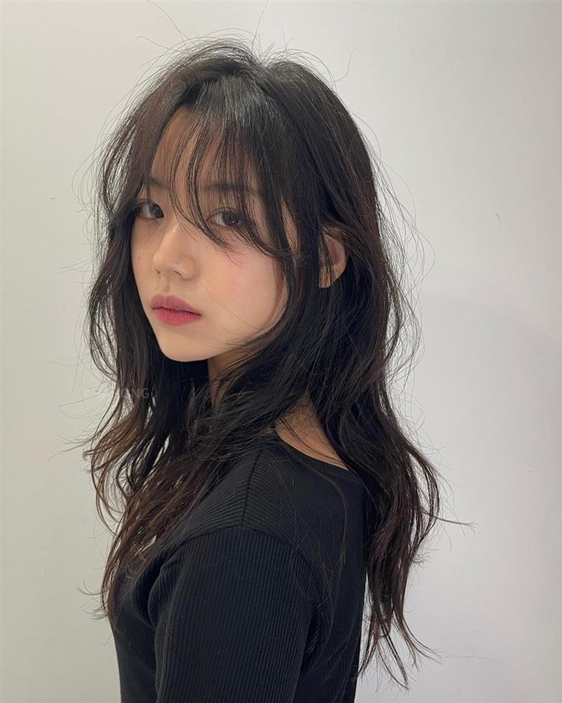 Là tóc xoăn nhưng 4 kiểu này giúp trẻ ra 5 tuổi, còn đang là xu hướng hot rần rần ngoài tiệm-8