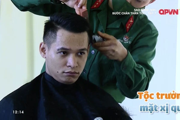 Bất ngờ với hình ảnh xăm trổ hổ báo của Độ Mixi trong quá khứ, lấy vợ xong lột xác” 180 độ là đây!-6