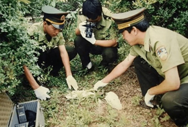 Bà nông dân phát hiện đầu heo khi làm đồng, hé lộ thảm án liên hoàn cướp đi 24 mạng người, danh tính kẻ thủ ác gây phẫn nộ-3