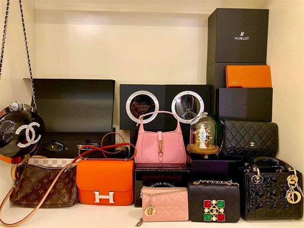 Di Băng chi bạc tỷ mua loạt túi Hermès, có những chiếc chỉ trong 3 ngày giá đã tăng hơn trăm triệu: Đúng là đừng dạy người giàu cách tiêu tiền!-6