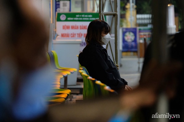 Giọt nước mắt muộn màng của mẹ bé gái bị đóng 10 chiếc đinh vào đầu: Tôi không bảo vệ được con, tôi là người mẹ tồi-1