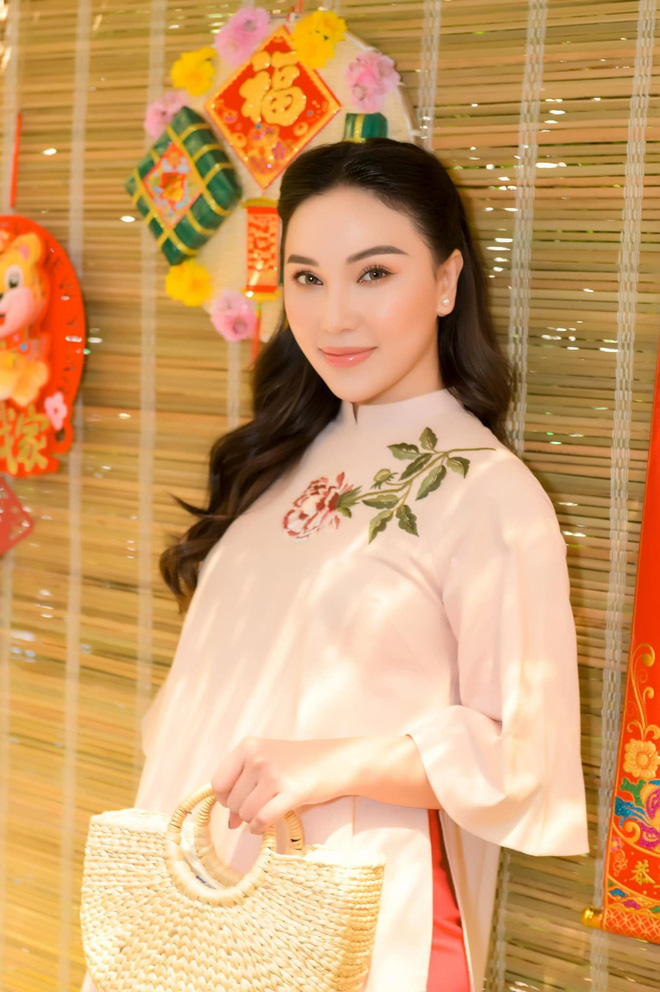 HOT: Quỳnh Thư và chồng Diệp Lâm Anh bị tóm gọn đi hẹn hò cuối tuần?-6