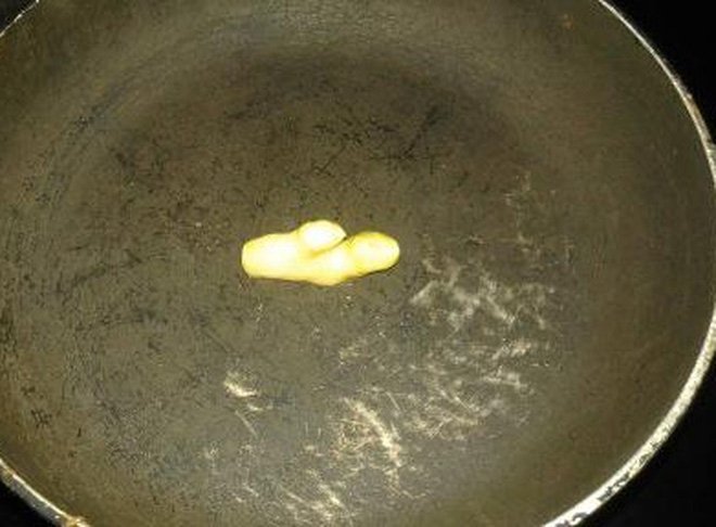 Rán cá đừng cho ngay vào chảo, thêm 1 bước này cá giòn tan, không văng dầu, không nát-2