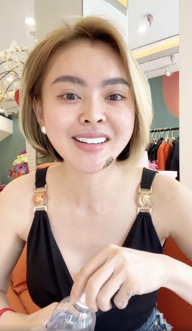 Trang Nemo lên tiếng sau khi bị tạt mắm tôm lần thứ 3: Cảm ơn các anh nhiều nhé, vì...-4