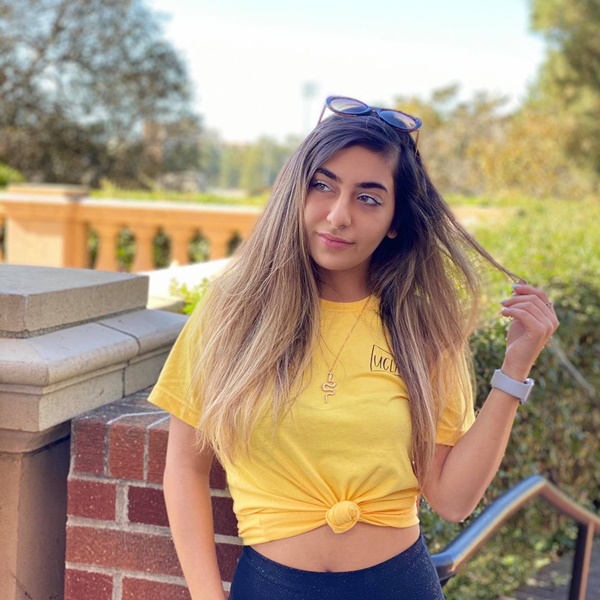 Anh chàng bị bạn gái quen qua mạng dụ vào khách sạn, đang ân ái thì hét lên rồi chạy biến-2