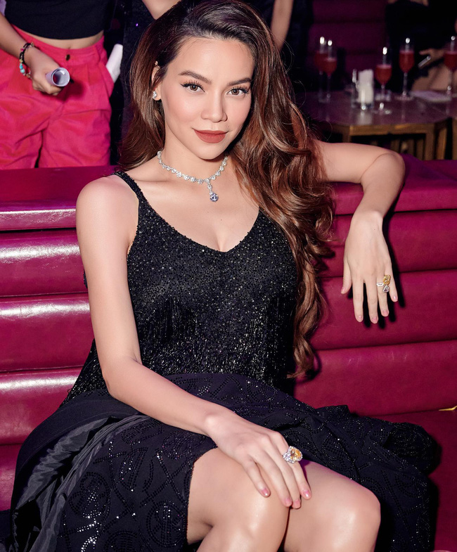 Hà Hồ đúng là bà chúa diện váy hai dây, tìm đỏ mắt không thấy set nào xấu-11