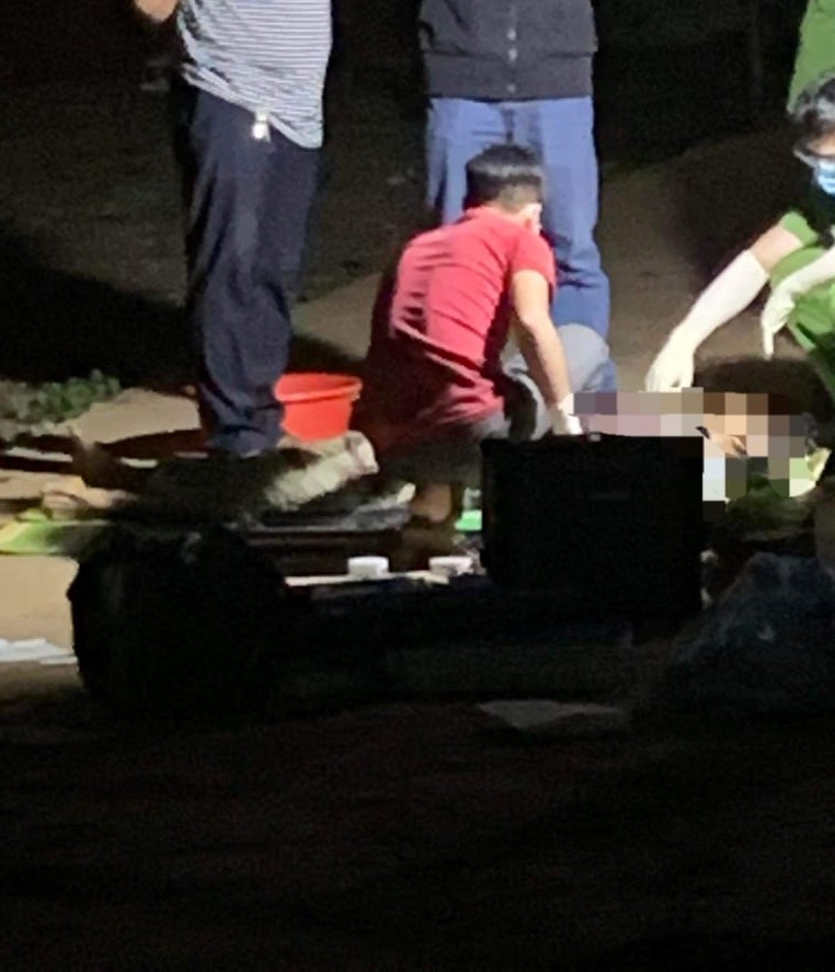 Sau chầu nhậu, người đàn ông tử vong tại phòng bếp nhà hàng xóm với nhiều vết đâm-1