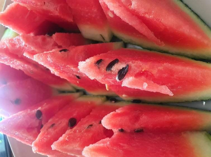 Bà nội trợ choáng với quả dưa hấu giá hơn 700.000 đồng-3