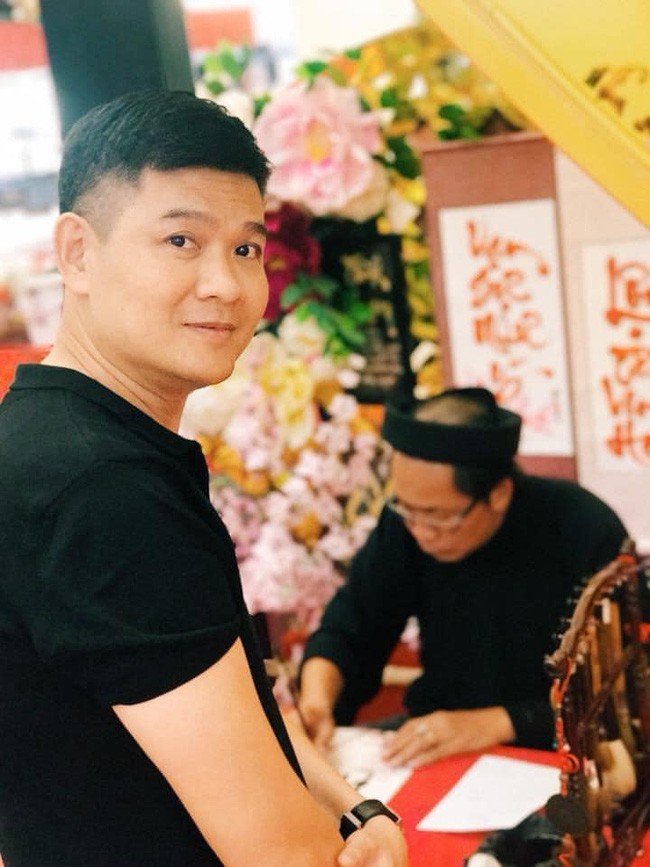 Người yêu bí mật 5 năm vừa cầu hôn Minh Hằng là ai?-2