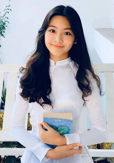 Lọ Lem xinh đẹp ở tuổi trăng rằm, MC Quyền Linh khẳng định chỉ muốn con học giỏi, không bị áp lực bởi ánh đèn sân khấu-2