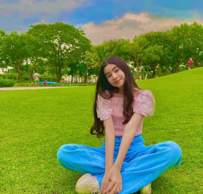 Lọ Lem xinh đẹp ở tuổi trăng rằm, MC Quyền Linh khẳng định chỉ muốn con học giỏi, không bị áp lực bởi ánh đèn sân khấu-4