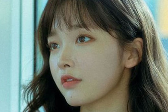 Chủ nhà trọ mang bình rượu quý qua cho bạn trai tôi và cuộc nói chuyện của hai người làm tôi run sợ đánh rơi cả mâm cơm