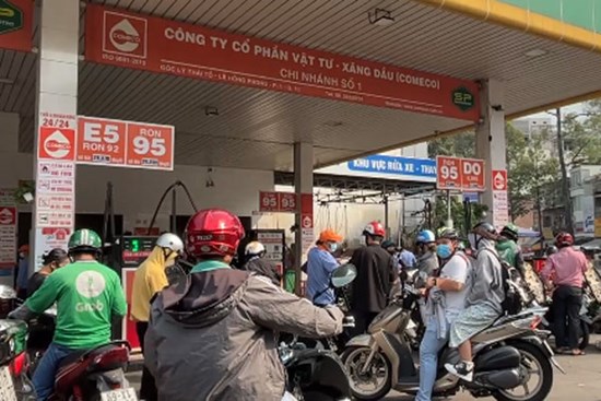 Chuyên gia dự báo giá xăng có thể còn tăng nữa