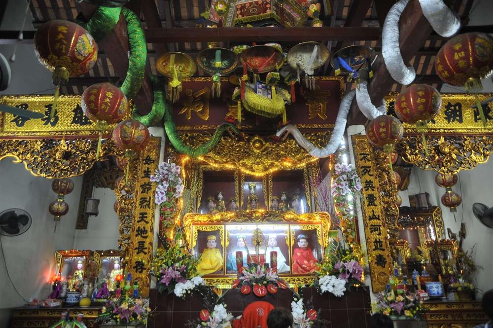 Understanding more about Thuong Bong Lai Co Linh Tu - where the giant albino python just appeared: Who is Co Doi Thuong Ngan?  What does the white snake mean in Mother Goddess worship?-5