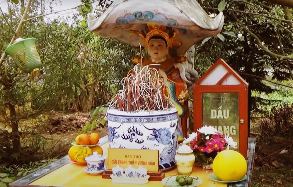Understanding more about Thuong Bong Lai Co Linh Tu - where the giant albino python just appeared: Who is Co Doi Thuong Ngan?  What does the white snake mean in Mother Goddess worship?-12