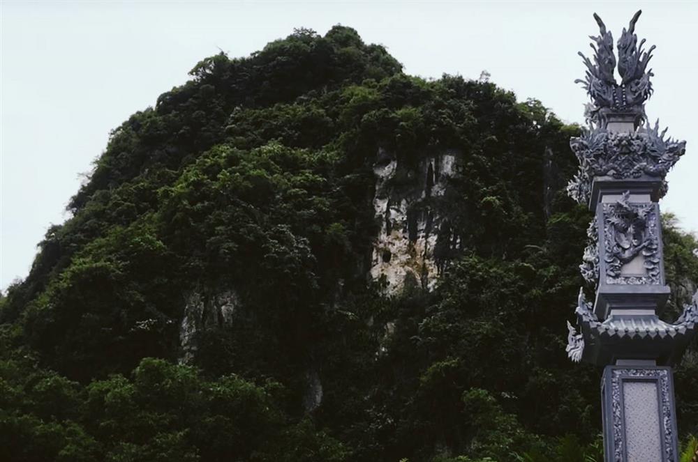 Understanding more about Thuong Bong Lai Co Linh Tu - where the giant albino python just appeared: Who is Co Doi Thuong Ngan?  What does the white snake mean in Mother Goddess worship?-16