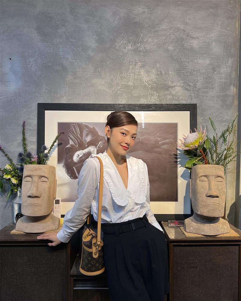 Style của Minh Hằng thế nào khi sắp lấy chồng: Lúc rất kín, lúc lại rất hở với đồ cắt khoét bạo tay-4