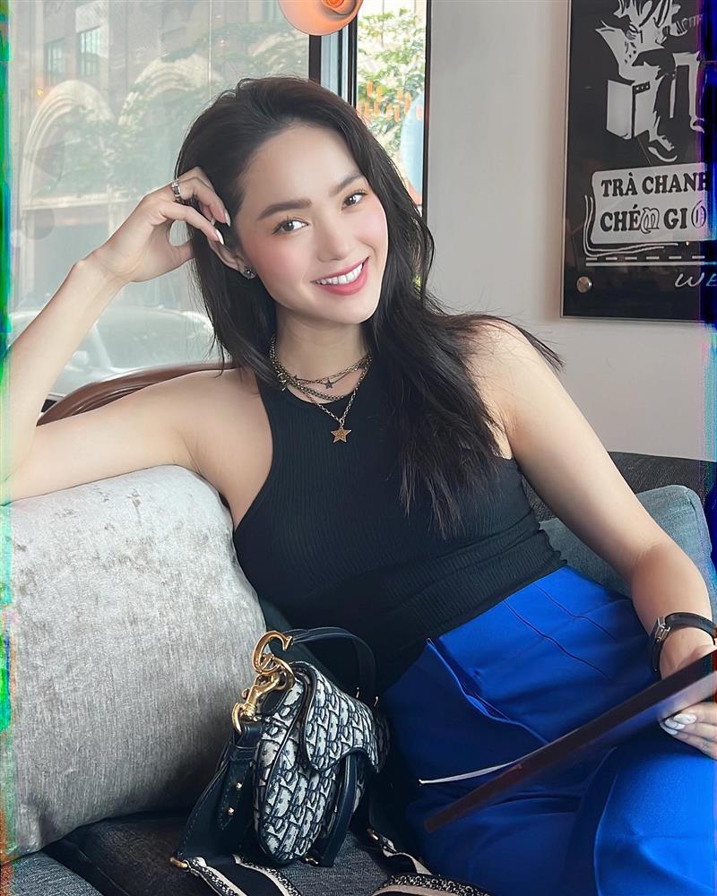 Style của Minh Hằng thế nào khi sắp lấy chồng: Lúc rất kín, lúc lại rất hở với đồ cắt khoét bạo tay-14