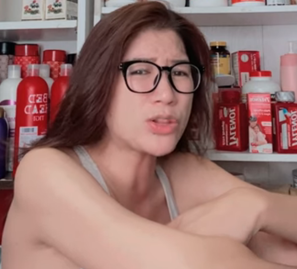 Trang Trần ám ảnh, sợ hãi trước câu nói của mẹ ruột: Vì mày mà con trai tao chết-1