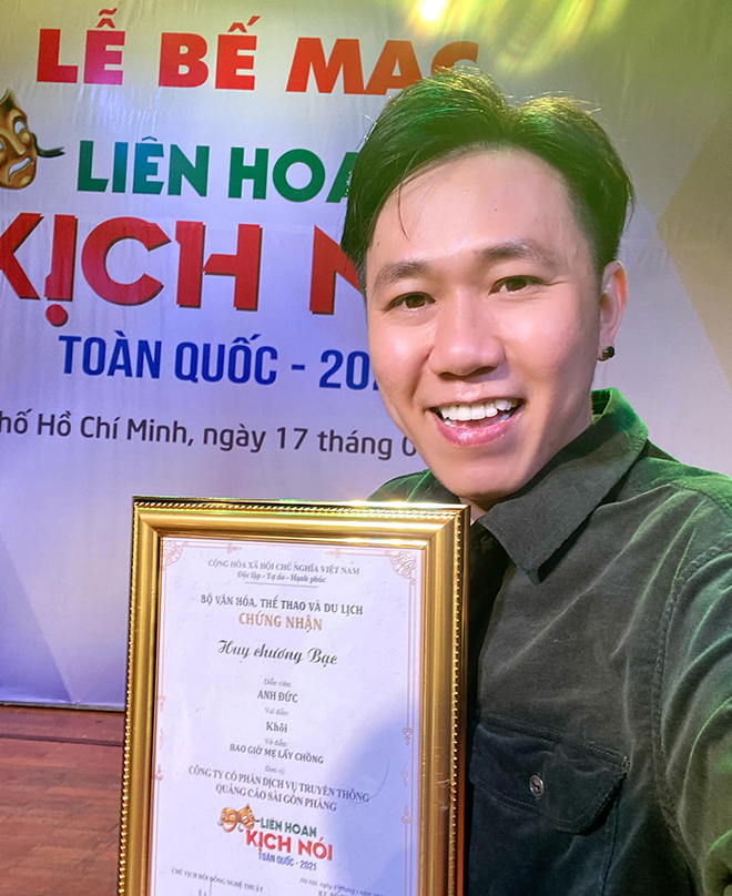 Cuộc sống của diễn viên Anh Đức ra sao sau khi bị bạn gái tố sống tệ bạc?-4