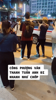 Công Phượng lạnh lùng xuất hiện trong buổi hội quân, tài năng né camera đỉnh cao-1