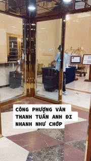 Công Phượng lạnh lùng xuất hiện trong buổi hội quân, tài năng né camera đỉnh cao-2