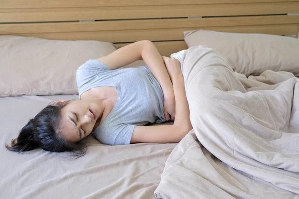 Cổ tử cung của nữ giới khi bị tổn thương sẽ có 2 dấu hiệu cảnh báo ở chân mà nhiều người lại chủ quan bỏ qua-3