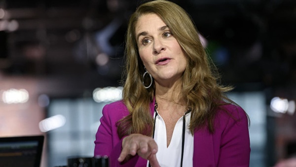 HOT: Xuất hiện vui vẻ bên gái lạ, tỷ phú Bill Gates lại bị vợ cũ đáp trả một cách sâu cay khiến ông muối mặt-2