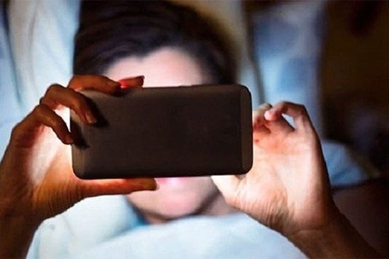 Đằng sau những học sinh cấp 2 lén xem phim sex, bị phát hiện và tâm sự khó nói: Làm sao để nói chuyện với bố mẹ bây giờ?