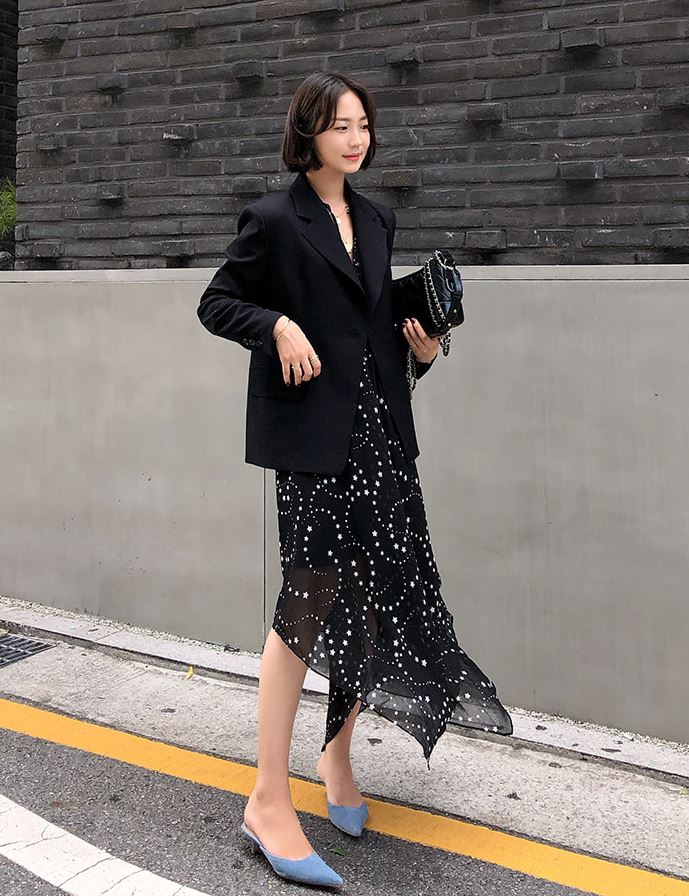 Blazer đen: 10 công thức lên đồ mà bạn sẽ không thể ngờ lại sang chảnh đến thế-5