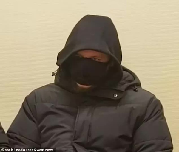 Phát hiện thi thể người mẫu Nga trong vali ở cốp ô tô-4