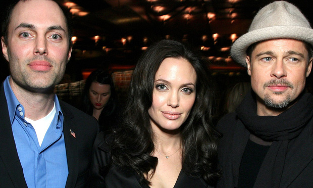 Vì 1 nụ hôn ở Oscar, Angelina Jolie đã hại anh trai thê thảm đến mất cả sự nghiệp: 22 năm sau ngoại hình xuống cấp gây sốc!-4