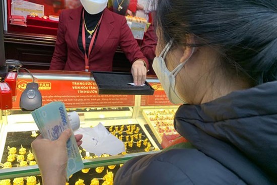 Giá vàng hôm nay 16/3: Vàng đổ sụp, xuống 54 triệu đồng/lượng