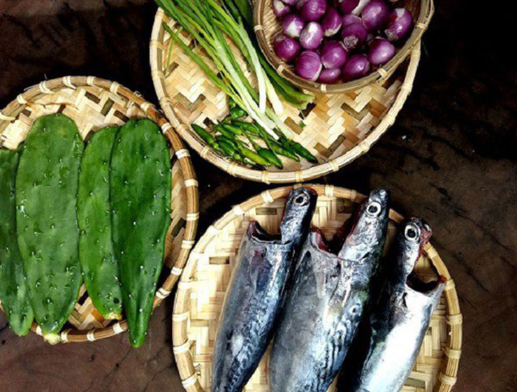 Cây dại làm hàng rào, ai cũng nghĩ không ăn được, ngờ đâu là đặc sản được săn lùng-4