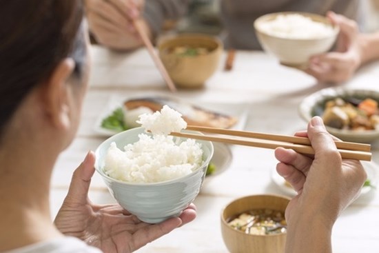 Những người tuổi thọ ngắn sẽ có 5 dấu hiệu khi ăn cơm, sau 50 tuổi vẫn không có bất cứ đặc điểm nào, xin chúc mừng bạn thực sự vô cùng khỏe mạnh